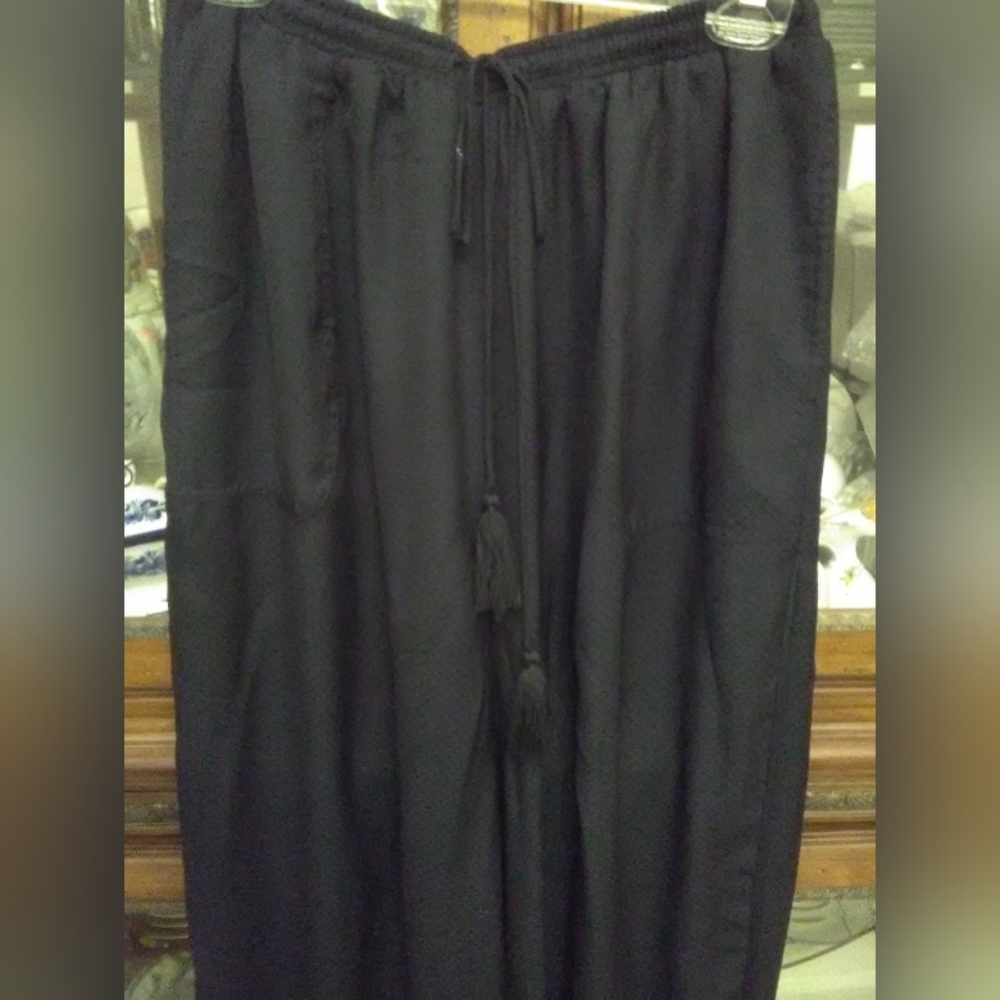 BNWT BLACK FREE PEOPLE PANTS SZ.LG SLITS UP BOTH SIDES WIDE LEG TASSEL DRAWSTRIN - Picture 6 of 10